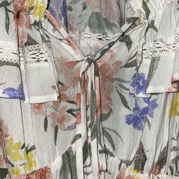 Floral Maxi Dress - Picture 6 of 11